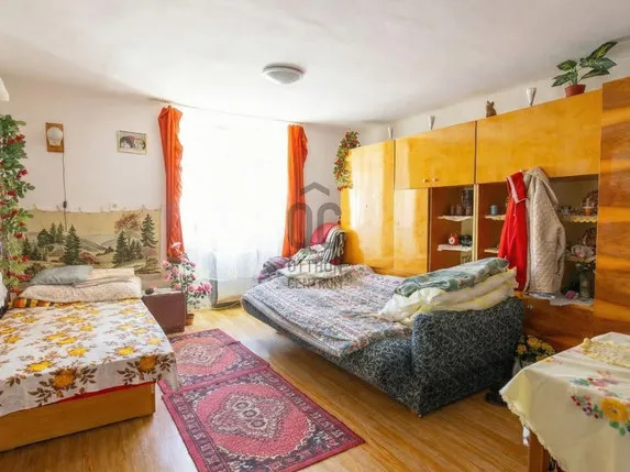 Eladó ház Kőröshegy 30 nm