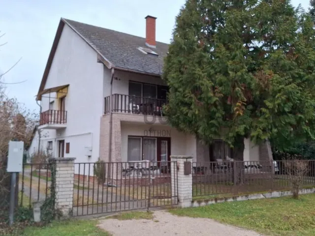 Eladó ház Balatonföldvár 120 nm