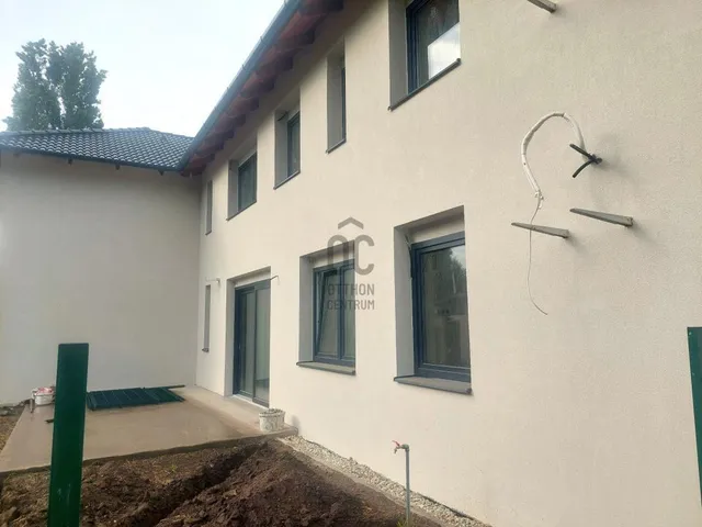 Eladó lakás Siófok, Ezüstpart 68 nm