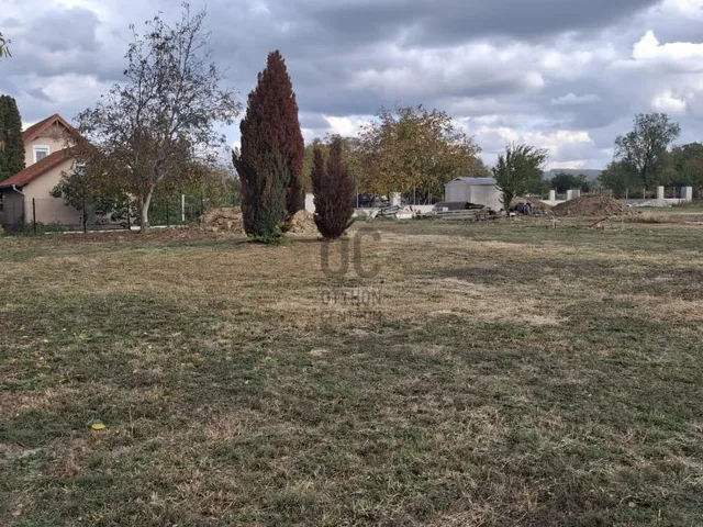 Eladó telek Balatonszárszó 940 nm