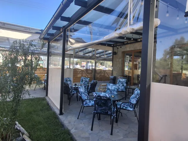 Eladó kereskedelmi és ipari ingatlan Szántód 128 nm