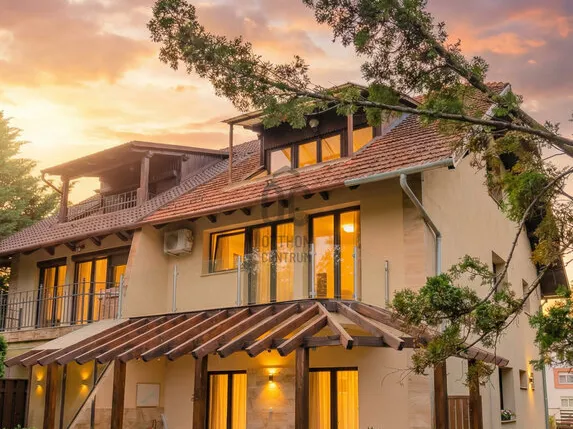 Eladó ház Siófok, Aranypart 163 nm