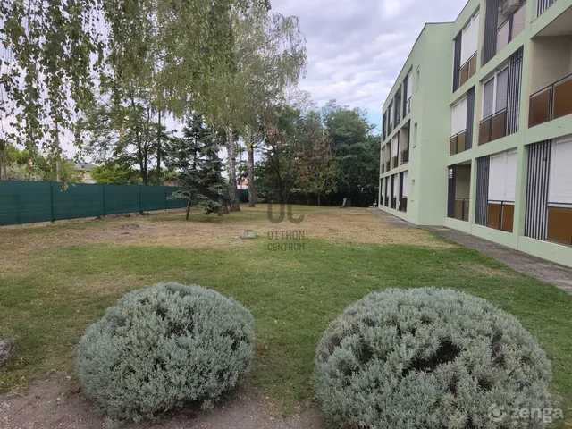 Eladó nyaraló Balatonlelle 30 nm