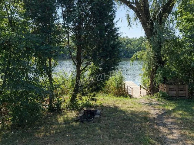 Eladó telek Szigetcsép 699 nm