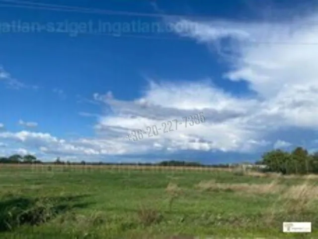 Eladó telek Szigetcsép 699 nm