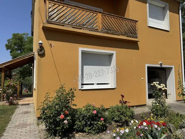 Eladó ház Lórév 136 nm