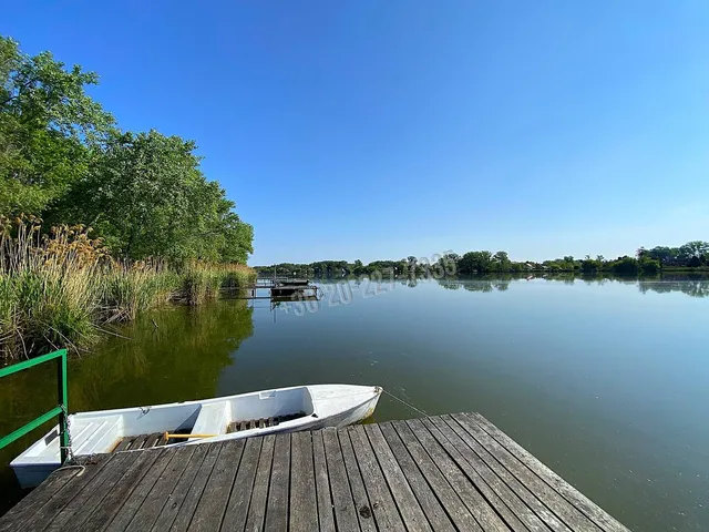 Eladó üdülő és hétvégi ház Szigetbecse 103 nm