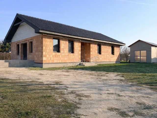 Eladó ház Makád 117 nm