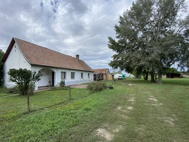 Eladó mezőgazdasági ingatlan Ráckeve 122 nm