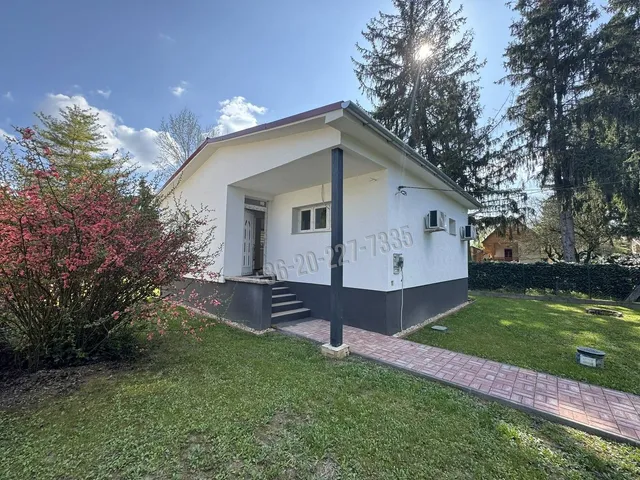 Eladó üdülő és hétvégi ház Ráckeve, Kerekzátony-sziget 55 nm