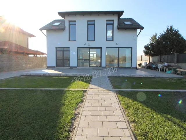 Eladó üdülő és hétvégi ház Szigetbecse 92 nm