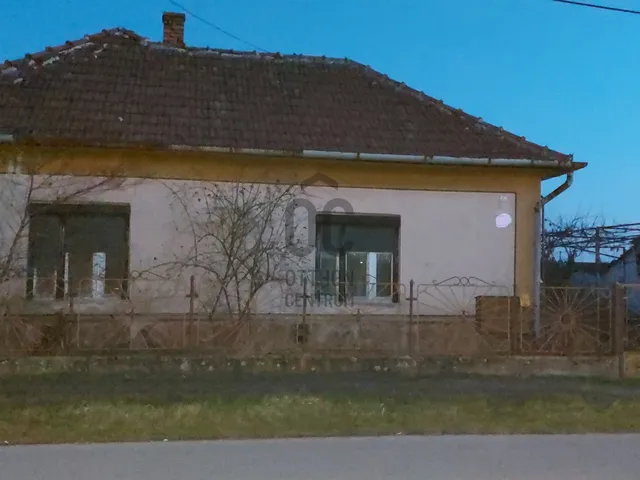 Eladó ház Négyes 70 nm