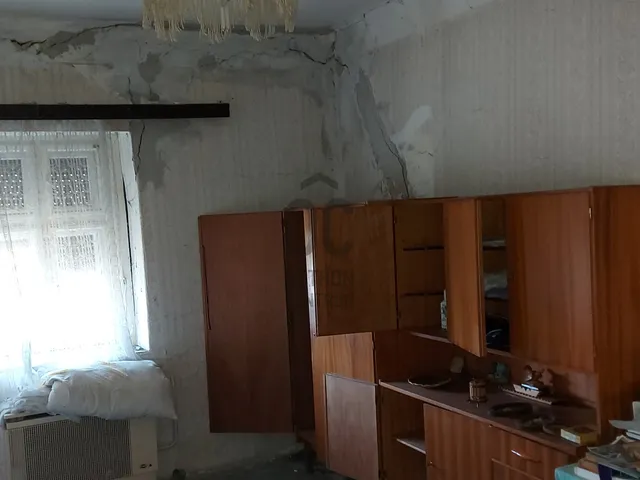 Eladó ház Négyes 70 nm