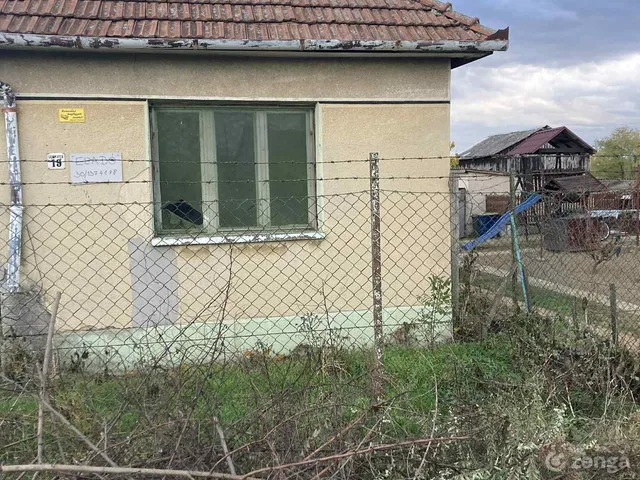 Eladó ház Levelek 40 nm