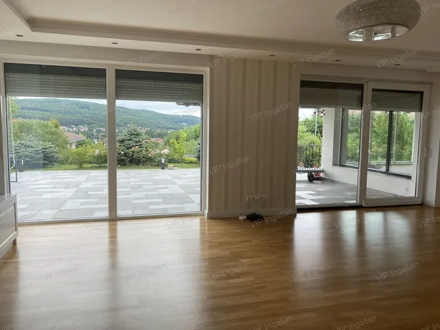 Kiadó ház Nagykovácsi, Szent Flórián utca 240 nm