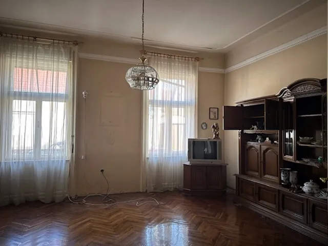 Eladó ház Pápa, Belváros 180 nm