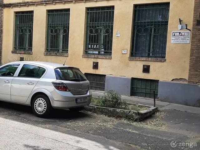 Kiadó kereskedelmi és ipari ingatlan Budapest X. kerület, Ligettelek 90 nm