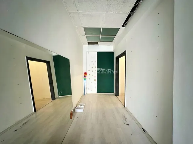 Eladó kereskedelmi és ipari ingatlan Szombathely, Belváros 150 nm