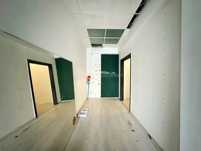 Eladó kereskedelmi és ipari ingatlan Szombathely, Belváros 150 nm