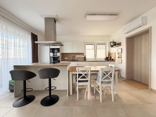 Eladó lakás Szombathely, Olad 97 nm