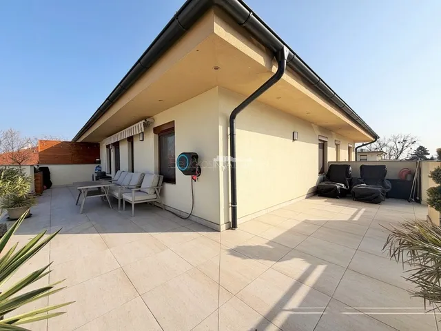 Eladó lakás Szombathely, Olad 53 nm