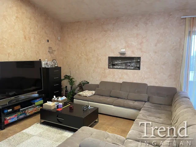 Eladó üdülő és hétvégi ház Dunaújváros, Újtelep 166 nm