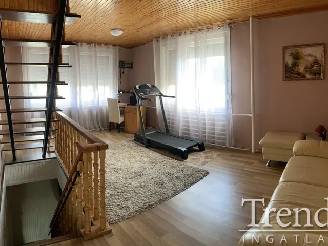 Eladó ház Dunaújváros, Óváros 160 nm
