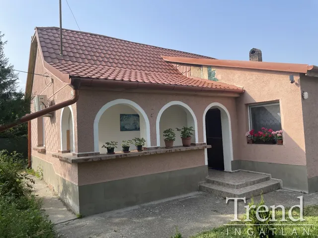 Eladó ház Nagyvenyim 90 nm