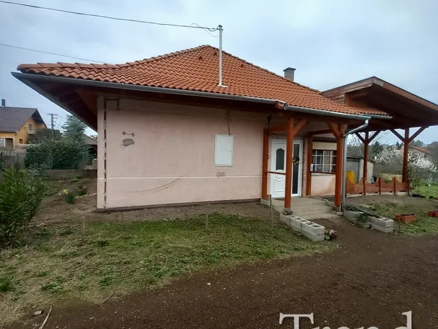 Eladó ház Kulcs 82 nm