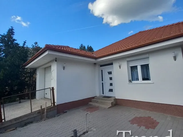 Eladó telek Pusztaszabolcs 110 nm