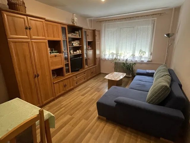 Kiadó lakás Dunaújváros 48 nm
