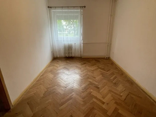 Kiadó ház Dunaújváros, Belváros 55 nm