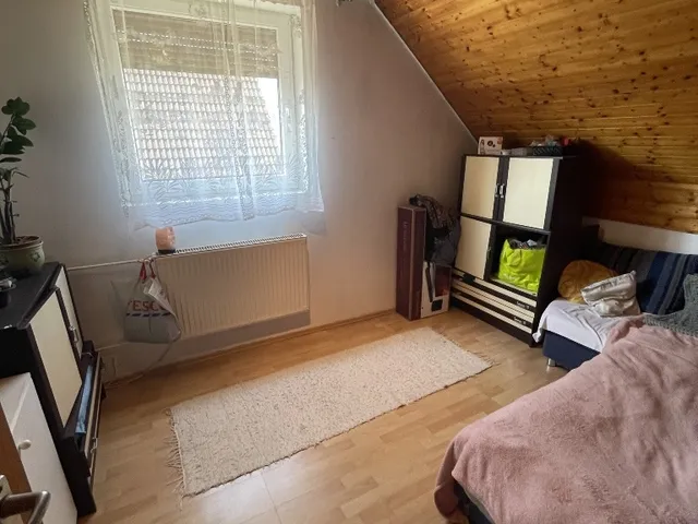 Eladó ház Nagyvenyim 140 nm