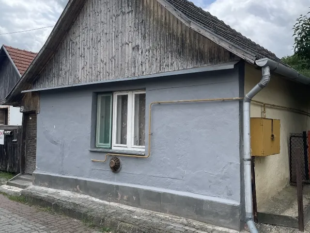 Eladó ház Dunaújváros, Óváros 50 nm