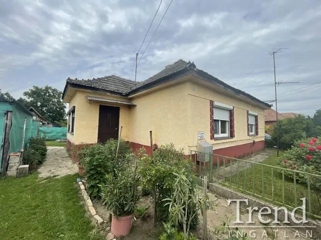 Eladó ház Baracs 70 nm