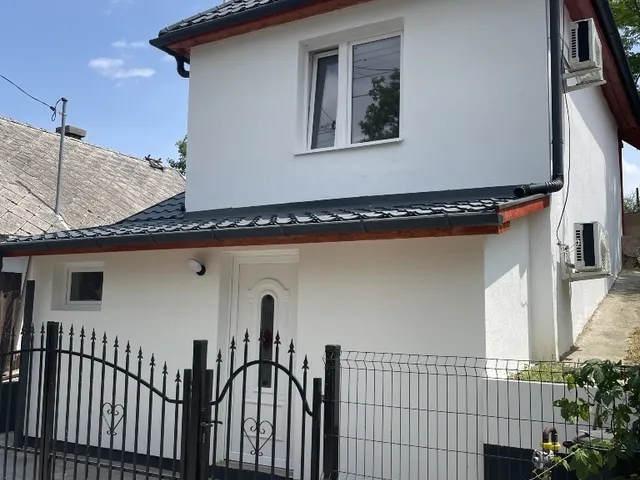 Eladó ház Kulcs 57 nm