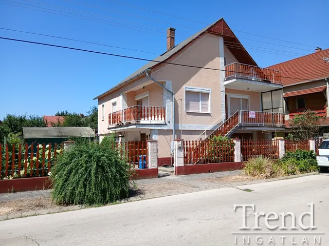 Eladó ház Dunaújváros, Újtelep 72 nm