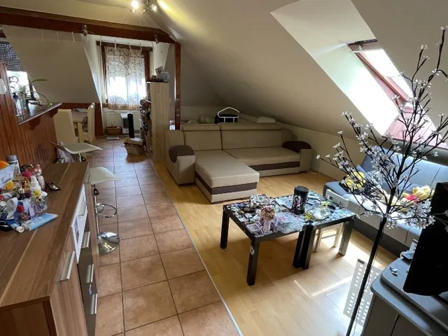 Eladó lakás Dunaújváros 126 nm