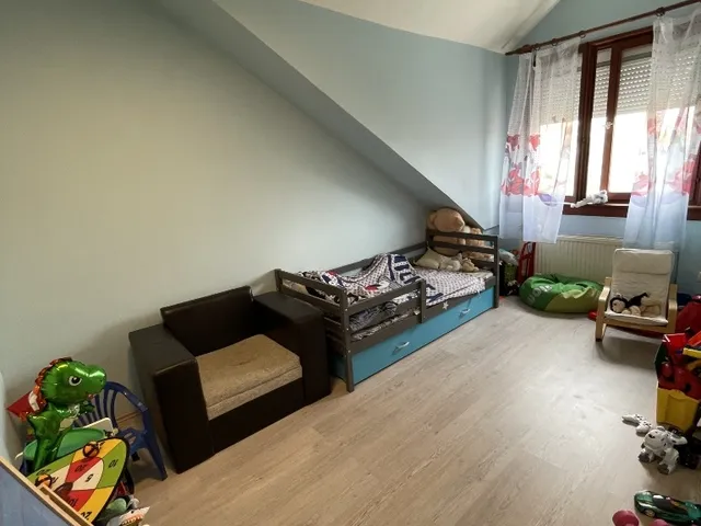Eladó lakás Dunaújváros 126 nm