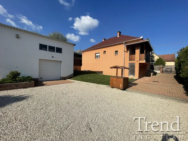 Eladó ház Dunaújváros, Újtelep 187 nm