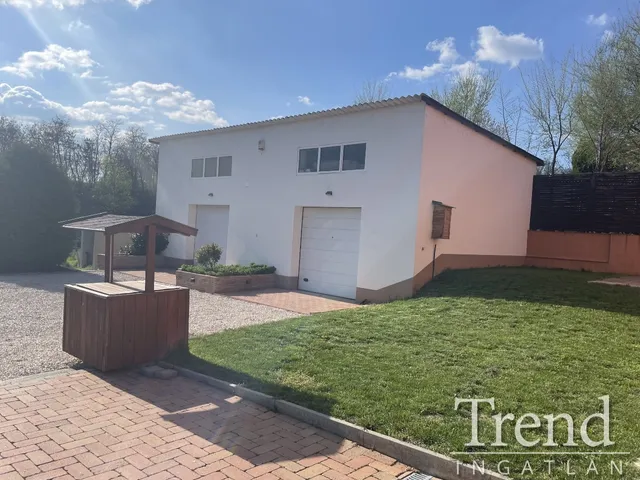 Eladó ház Dunaújváros, Újtelep 187 nm