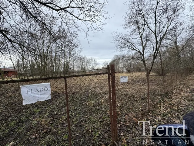 Eladó telek Dunaújváros 1143 nm