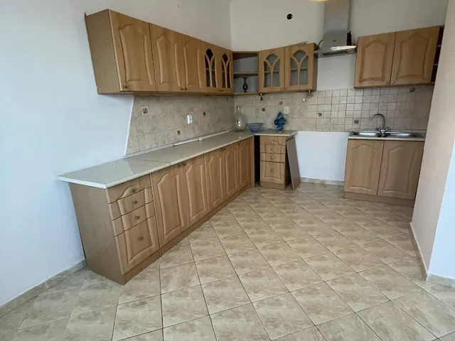 Eladó ház Előszállás 220 nm