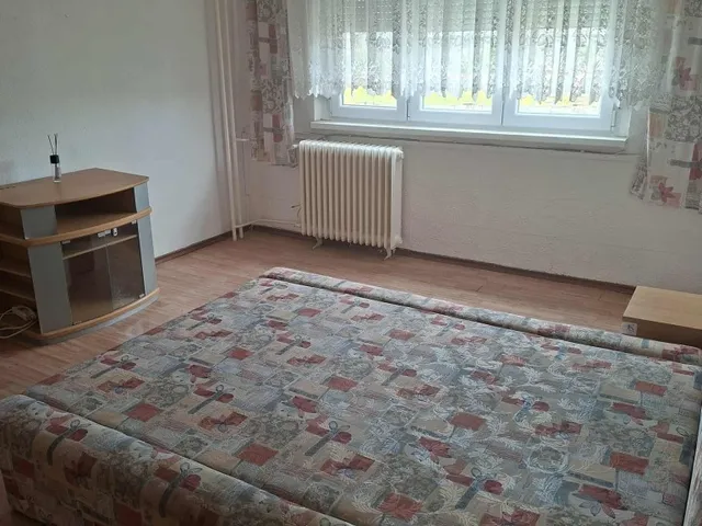 Eladó lakás Dunaújváros 54 nm