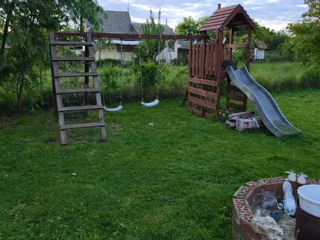 Eladó ház Kisapostag 90 nm