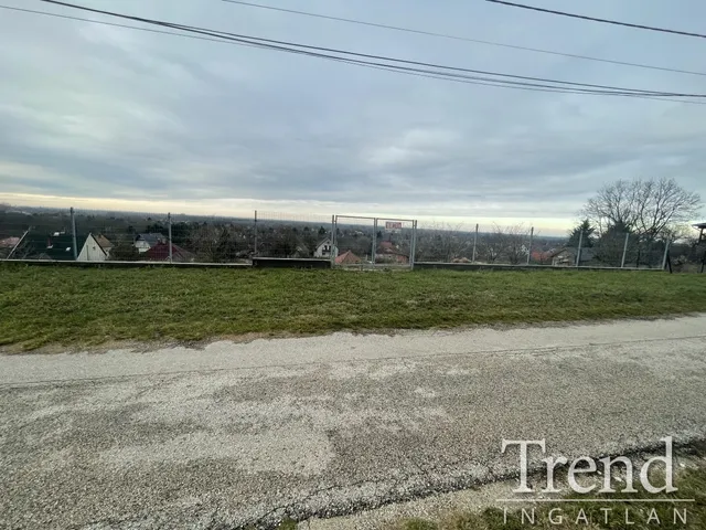 Eladó telek Kulcs 1000 nm
