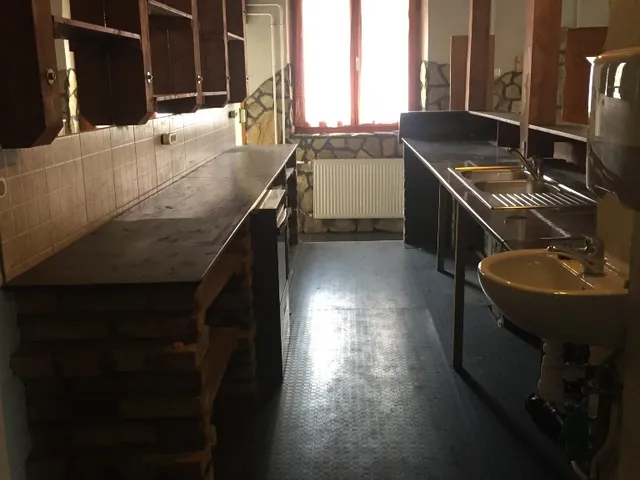 Kiadó lakás Dunaújváros, Belváros 220 nm