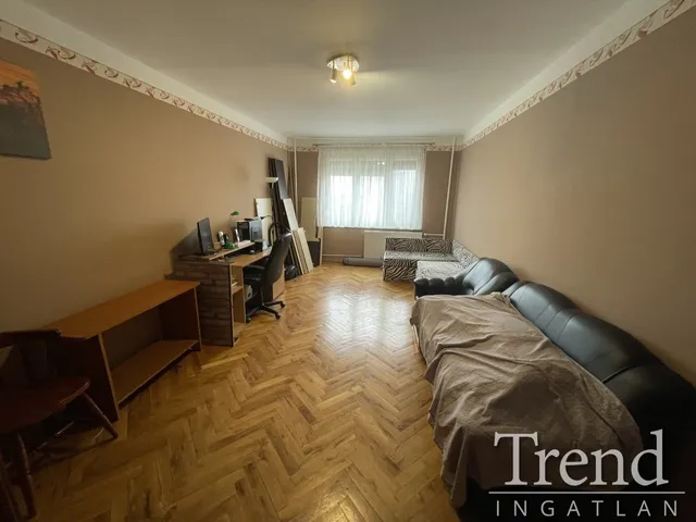 Eladó lakás Dunaújváros 59 nm