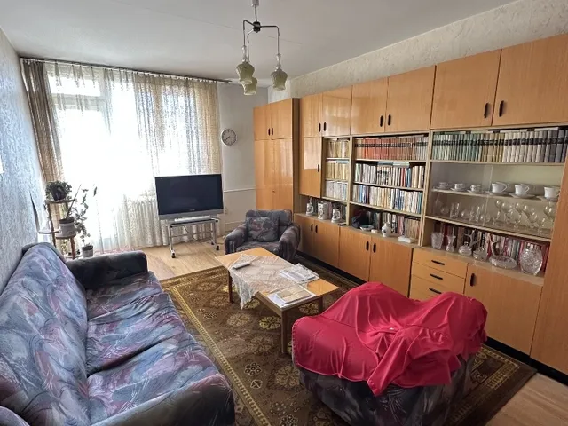 Eladó lakás Dunaújváros 55 nm