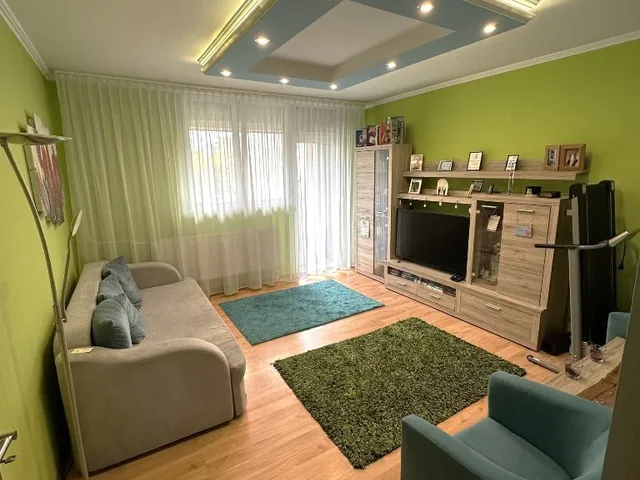 Eladó lakás Dunaújváros 61 nm